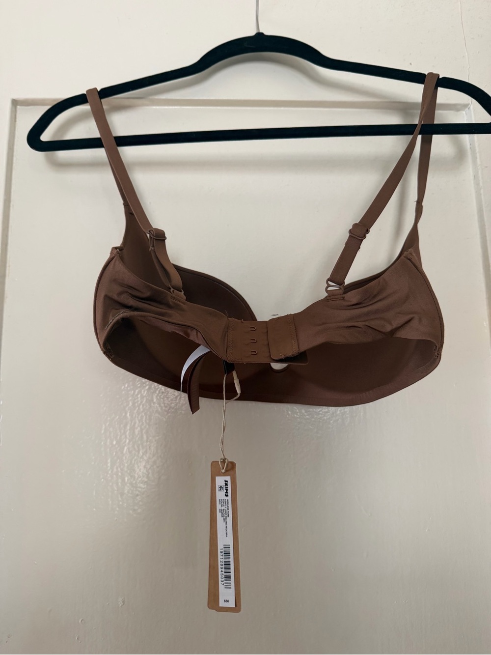 SKIMS Sculpting Plunge Bra - Cocoa Brown - Picture 4 of 4